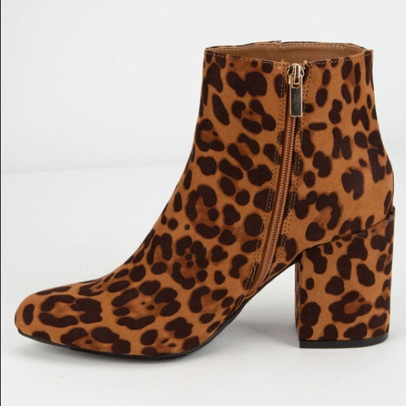 HP style crush party 💫Leopard print ankle bootie - Picture 7 of 8